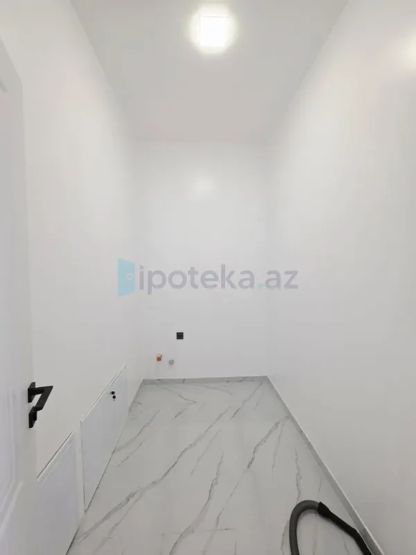 Satılır 4 otaqlı mənzil 170 m²