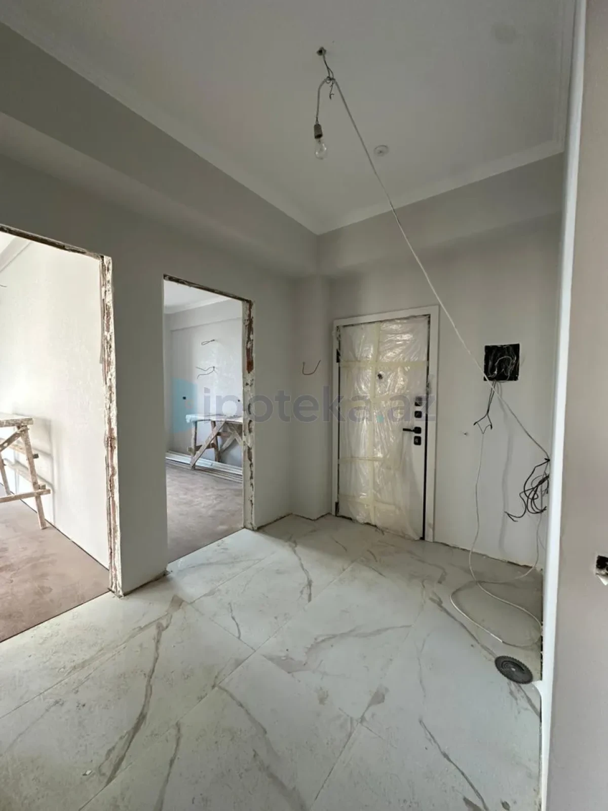 Satılır 3 otaqlı yeni tikili 86 m²