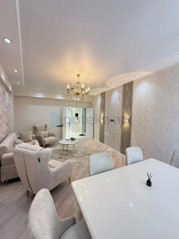 Satılır 3 otaqlı yeni tikili 90 m²