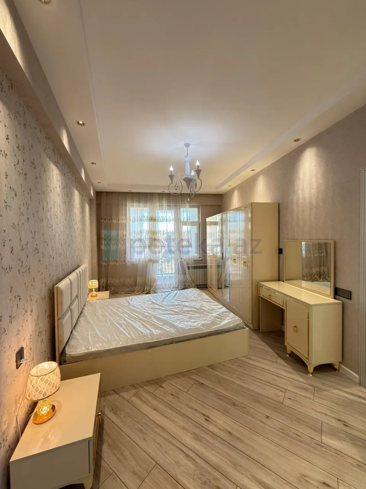 Satılır 3 otaqlı yeni tikili 90 m²