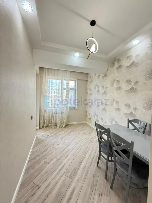 Satılır 3 otaqlı yeni tikili 90 m²