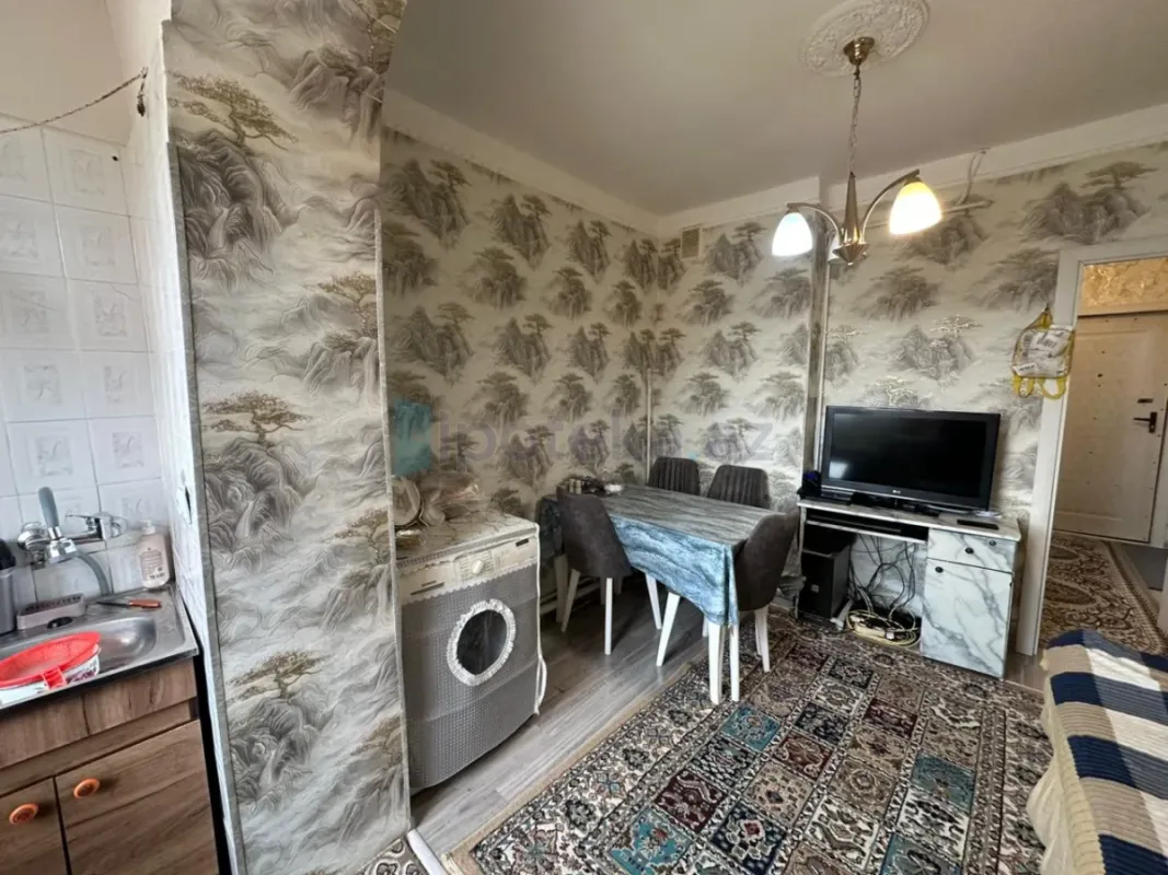 Satılır 2 otaqlı köhnə tikili 60 m²