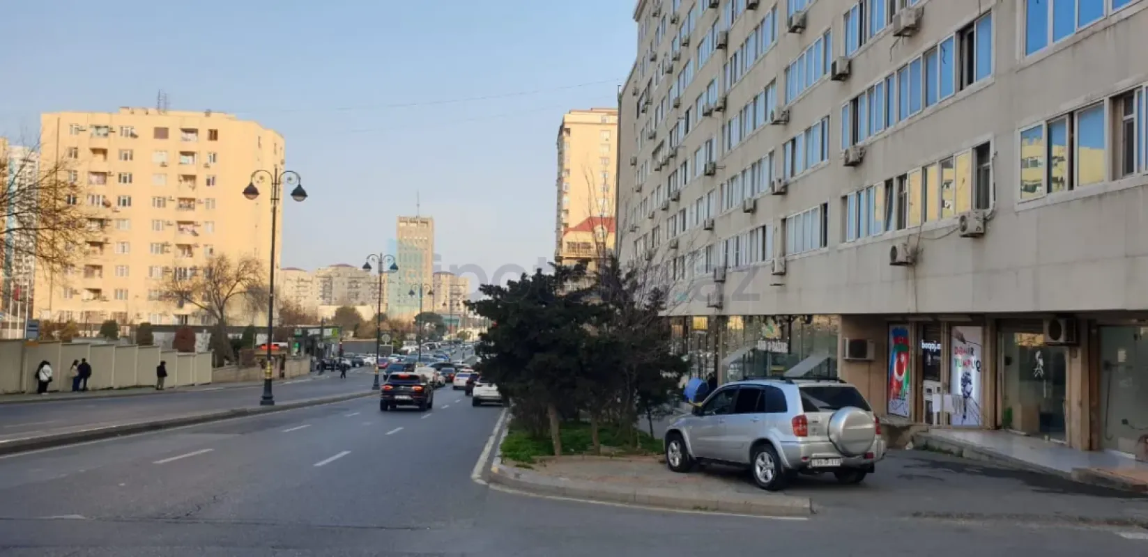 Satılır 4 otaqlı köhnə tikili 106 m²