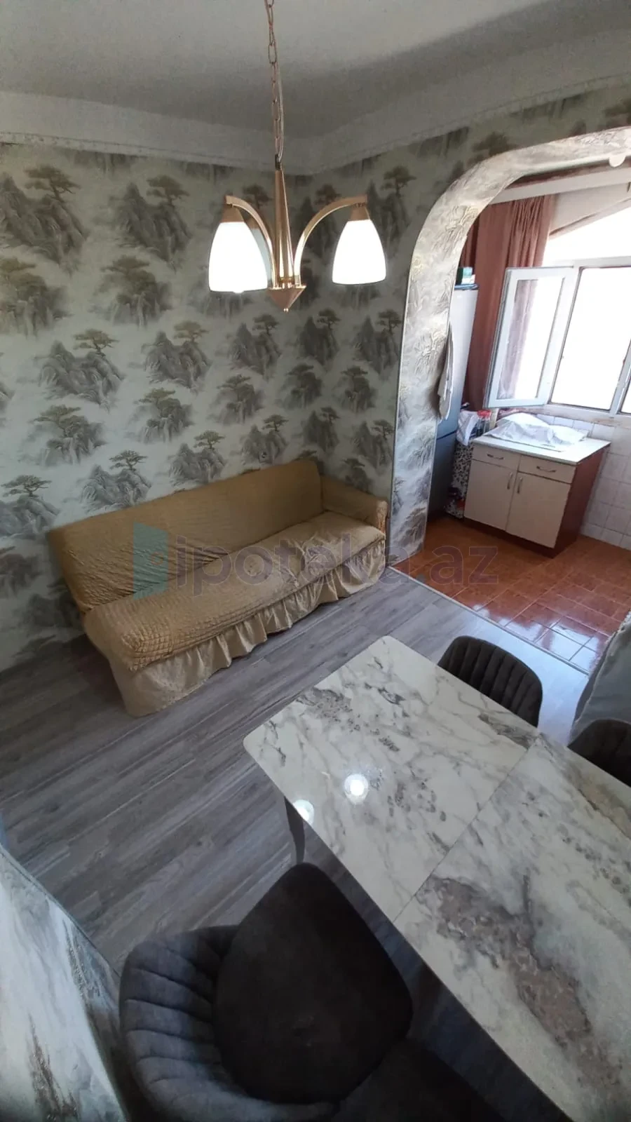 Satılır 2 otaqlı köhnə tikili 65 m²
