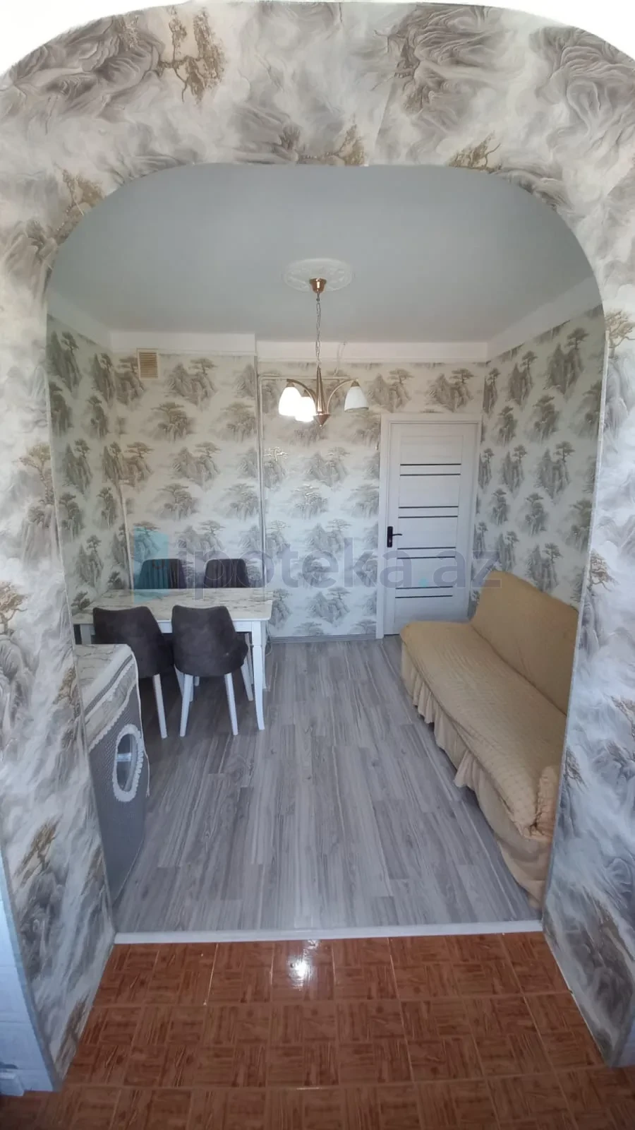 Satılır 2 otaqlı köhnə tikili 65 m²