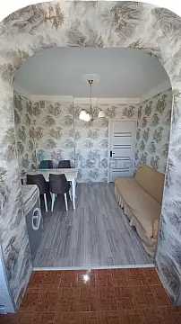 Satılır 2 otaqlı köhnə tikili 65 m²
