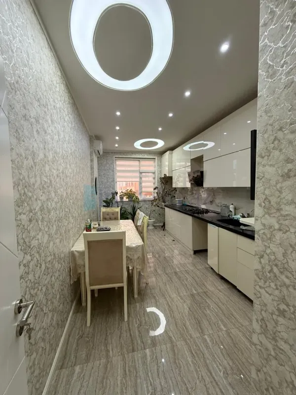 Satılır 3 otaqlı yeni tikili 140 m²