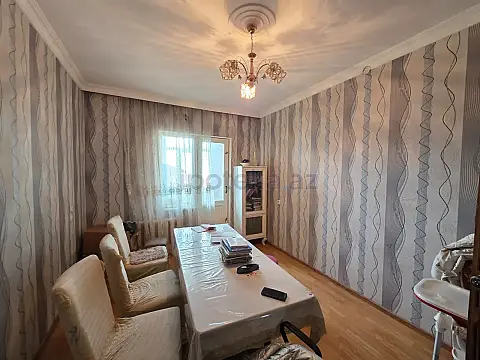 Satılır 3 otaqlı köhnə tikili 80 m²