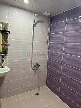 Satılır 2 otaqlı köhnə tikili 70 m²