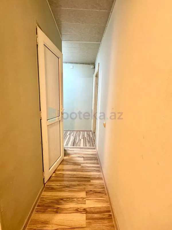 Satılır 2 otaqlı köhnə tikili 65 m²