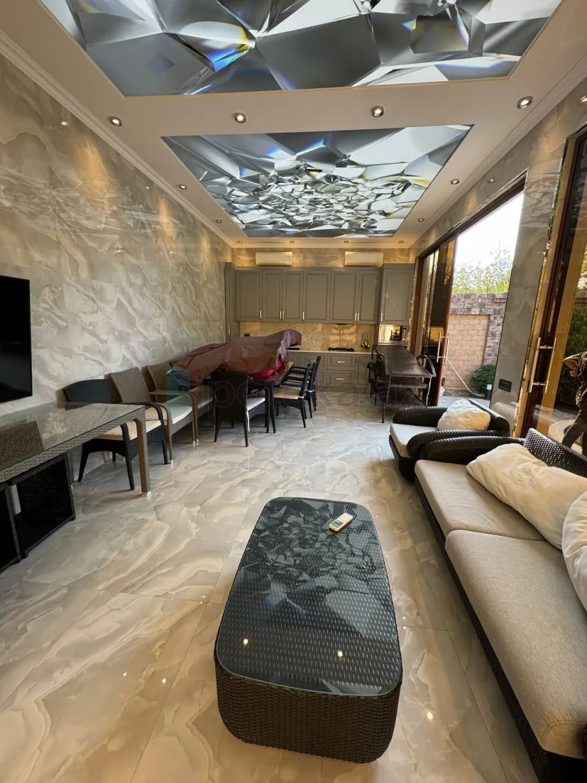 Satılır 7 otaqlı həyət evi 500 m²