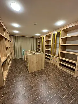 Satılır 7 otaqlı həyət evi 500 m²