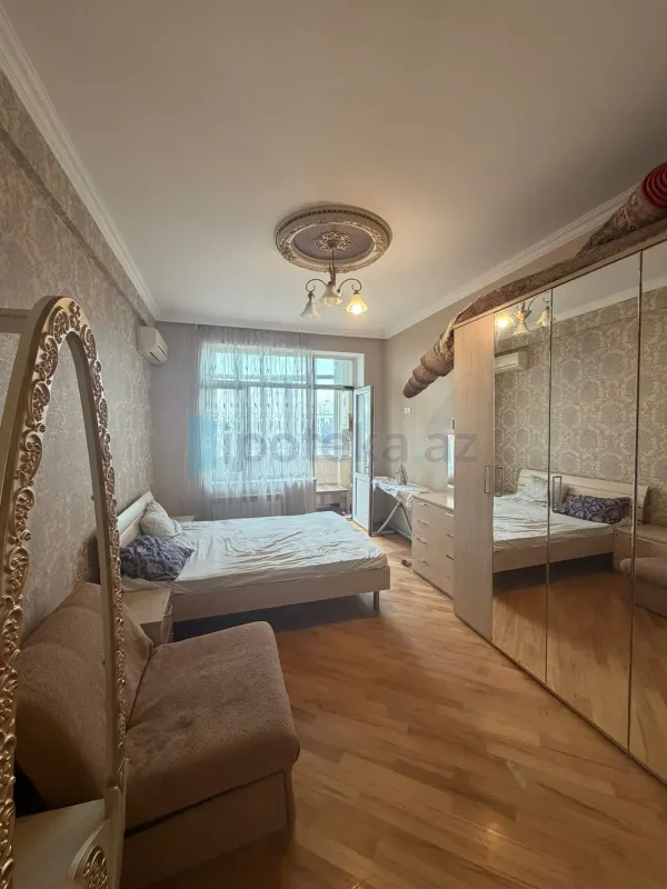 Satılır 3 otaqlı yeni tikili 105 m²