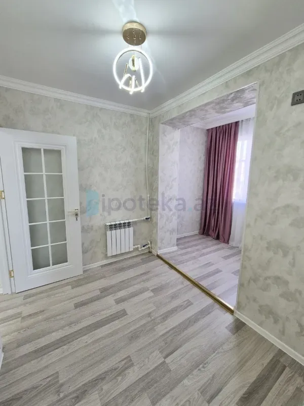 Satılır 2 otaqlı köhnə tikili 40 m²