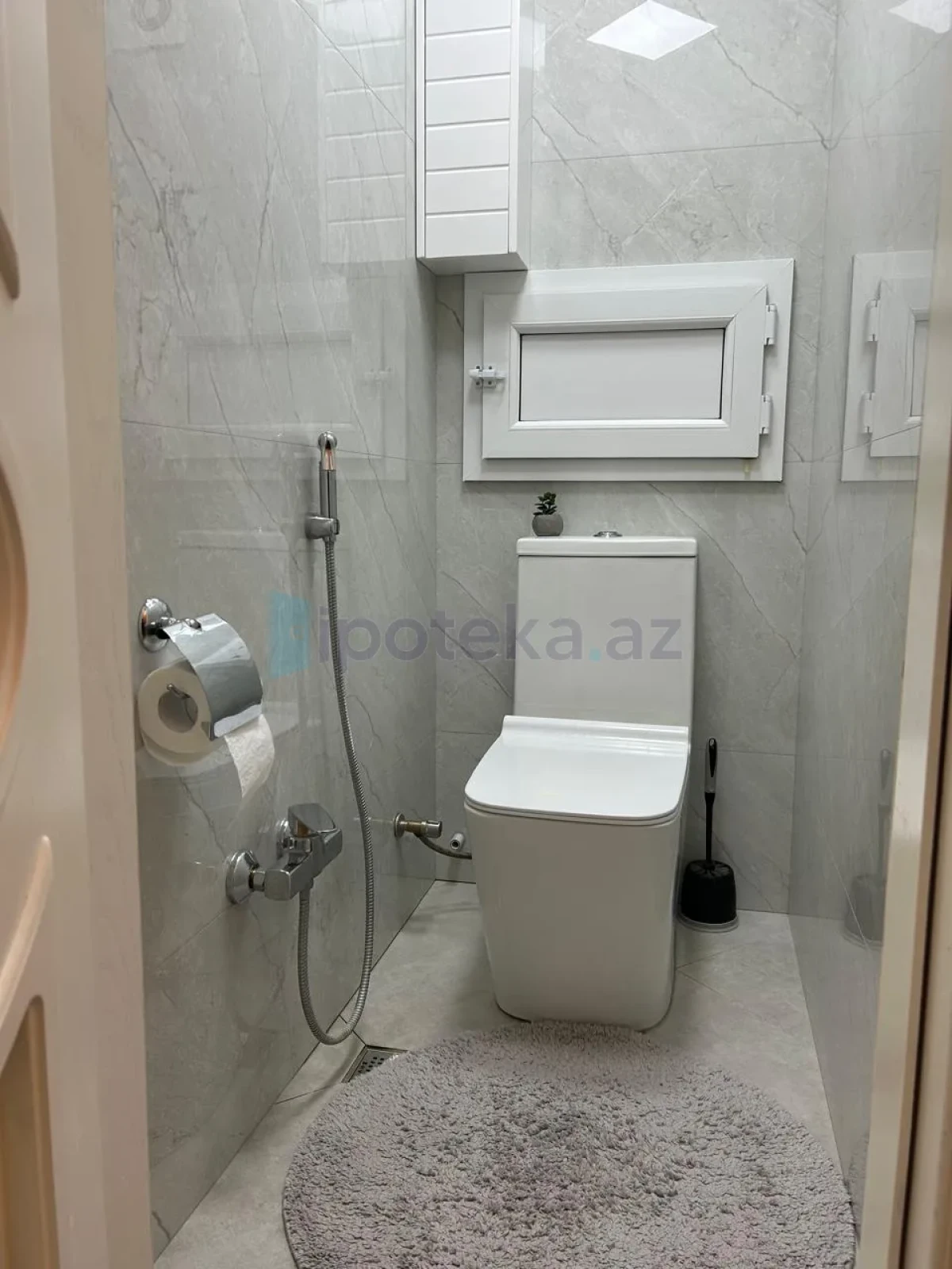 Satılır 2 otaqlı köhnə tikili 70 m²