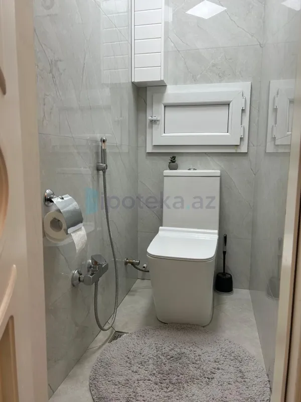 Satılır 2 otaqlı köhnə tikili 70 m²