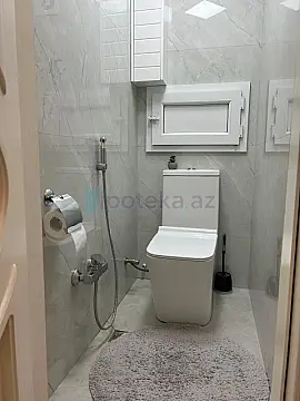 Satılır 2 otaqlı köhnə tikili 70 m²