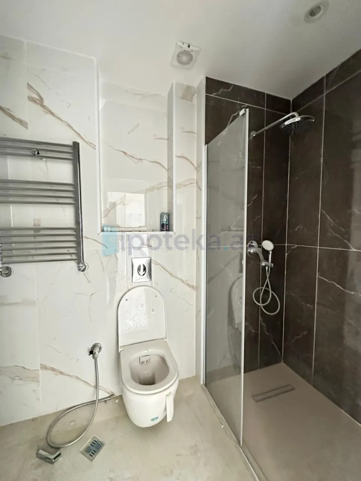 Satılır 3 otaqlı yeni tikili 97 m²