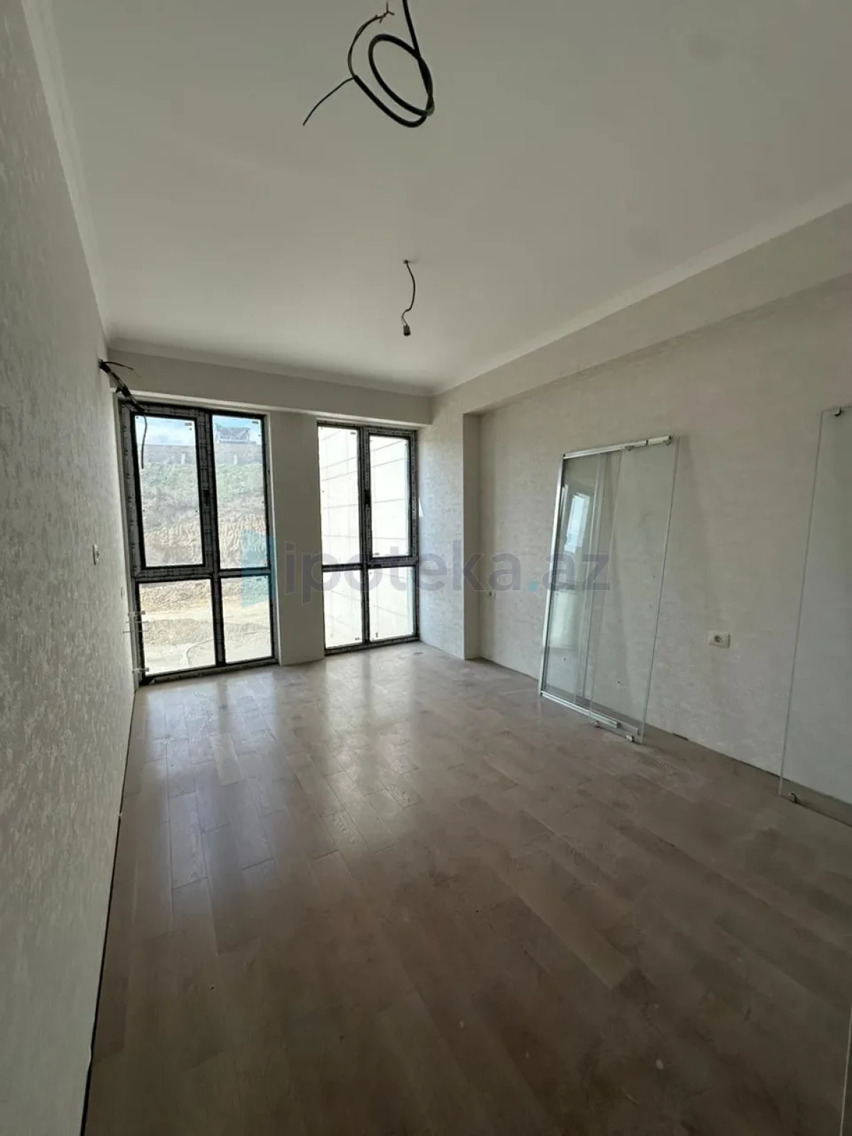 Satılır 3 otaqlı yeni tikili 97 m²