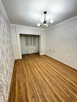 Satılır 3 otaqlı köhnə tikili 90 m²