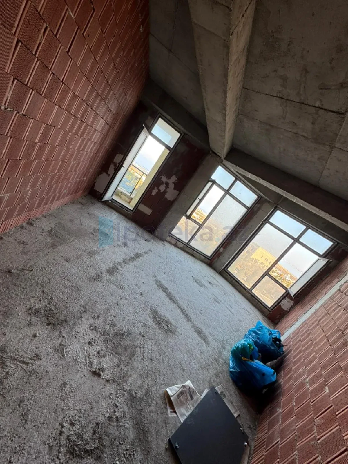 Satılır 2 otaqlı yeni tikili 93 m²