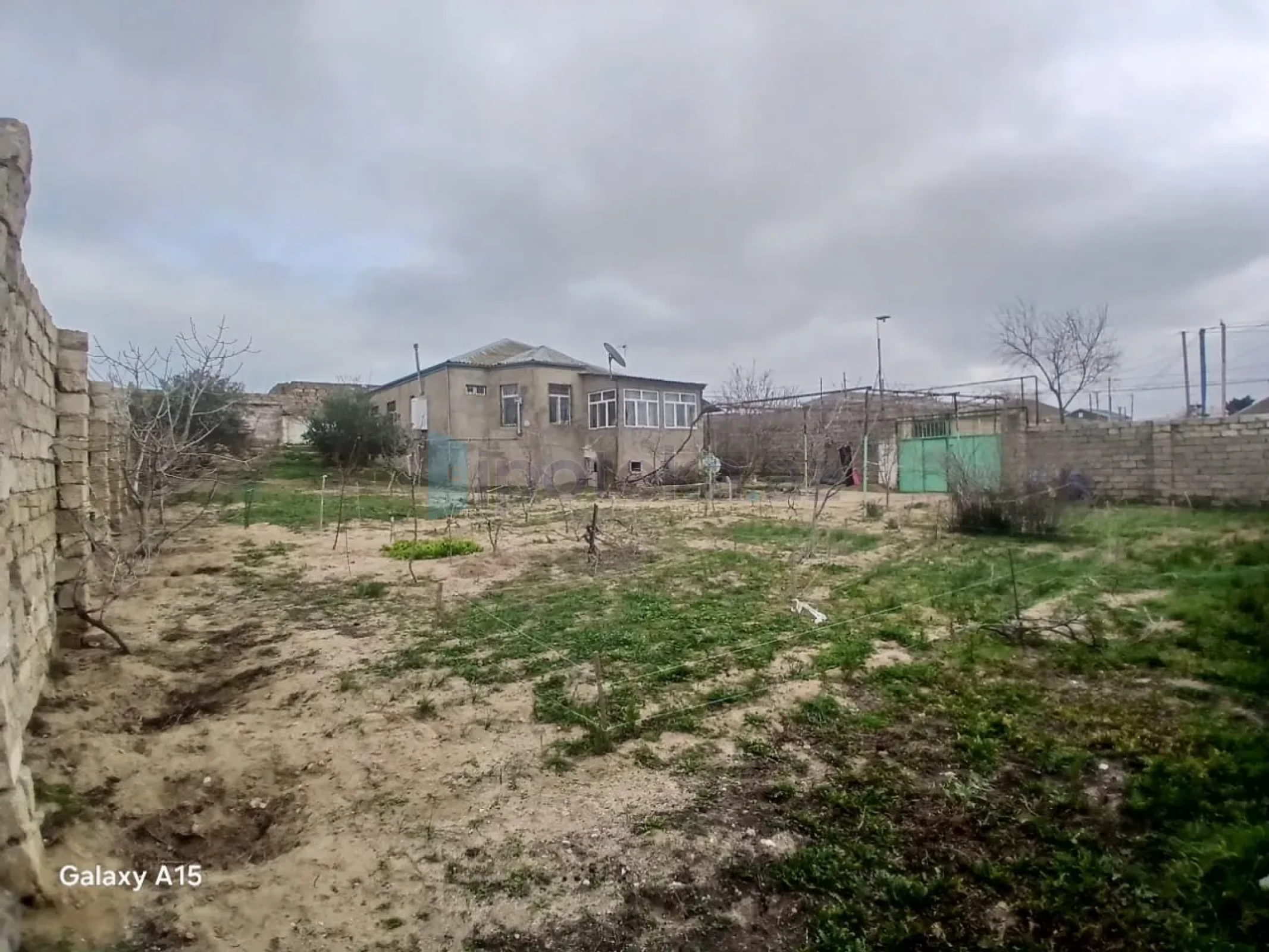 Satılır 5 otaqlı həyət evi 120 m²