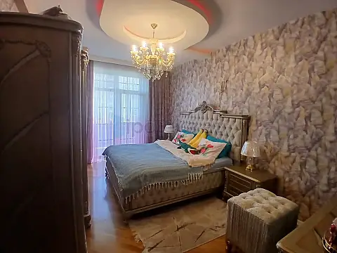 Satılır 4 otaqlı yeni tikili 188 m²