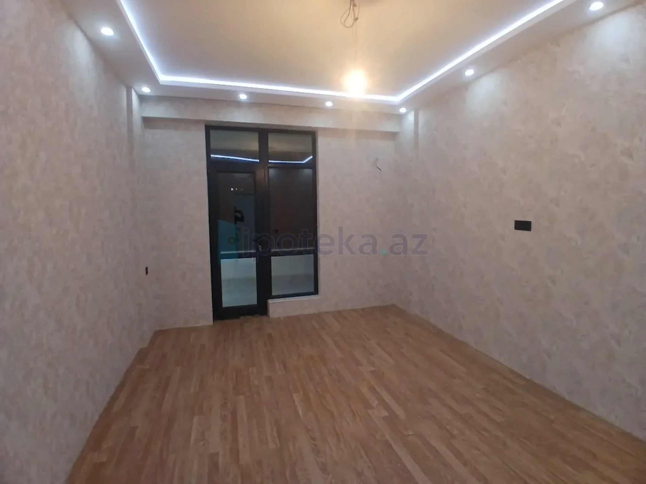 Satılır 3 otaqlı yeni tikili 92 m²