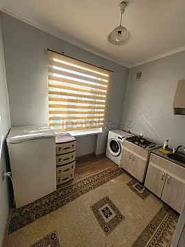 Satılır 1 otaqlı köhnə tikili 32 m²