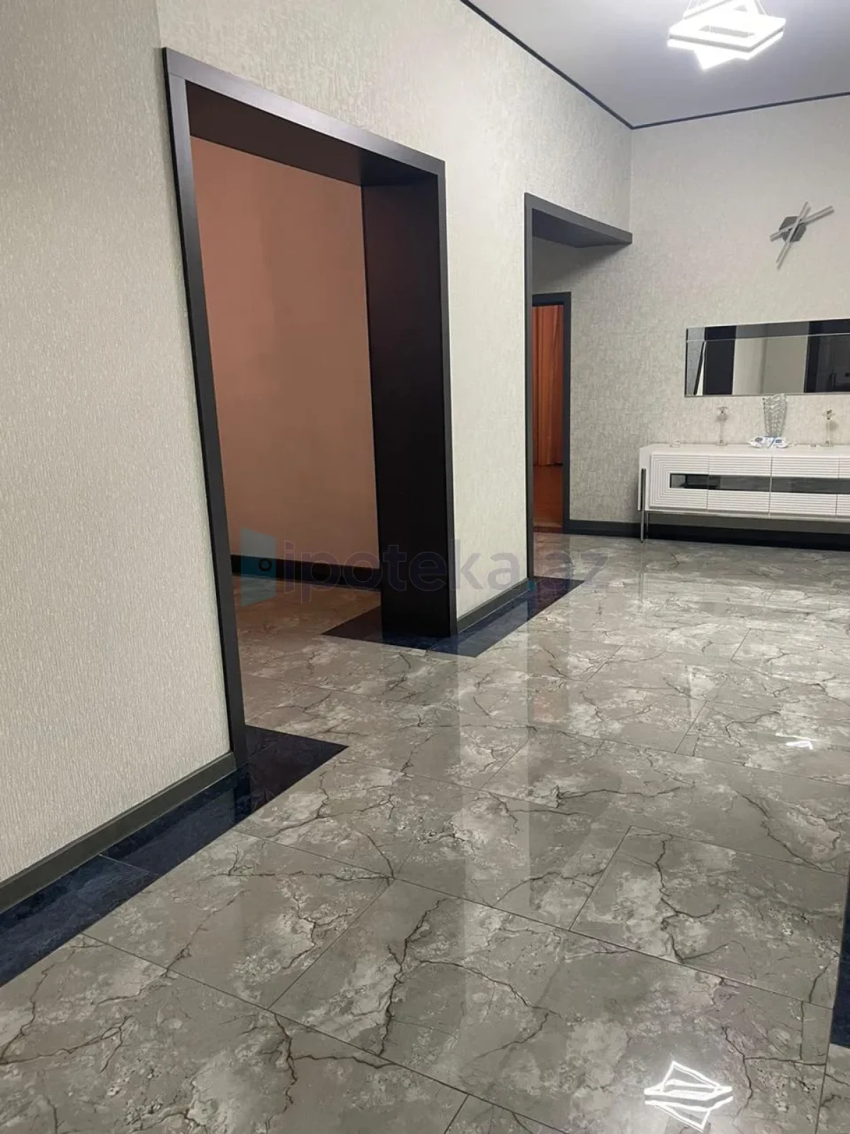 Satılır 5 otaqlı həyət evi 171 m²