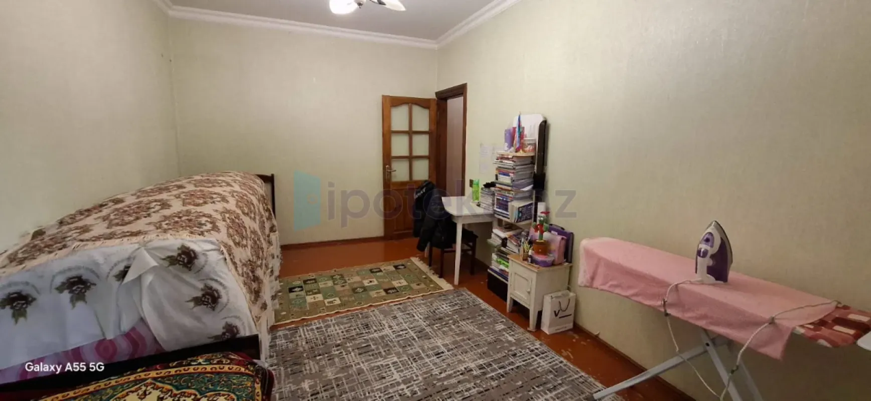 Satılır 4 otaqlı köhnə tikili 100 m²