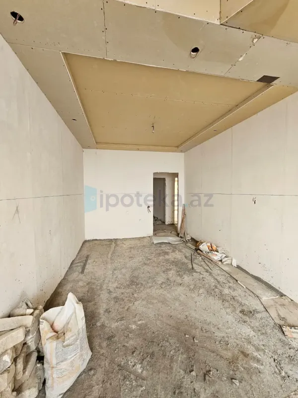 Satılır 3 otaqlı yeni tikili 82 m²