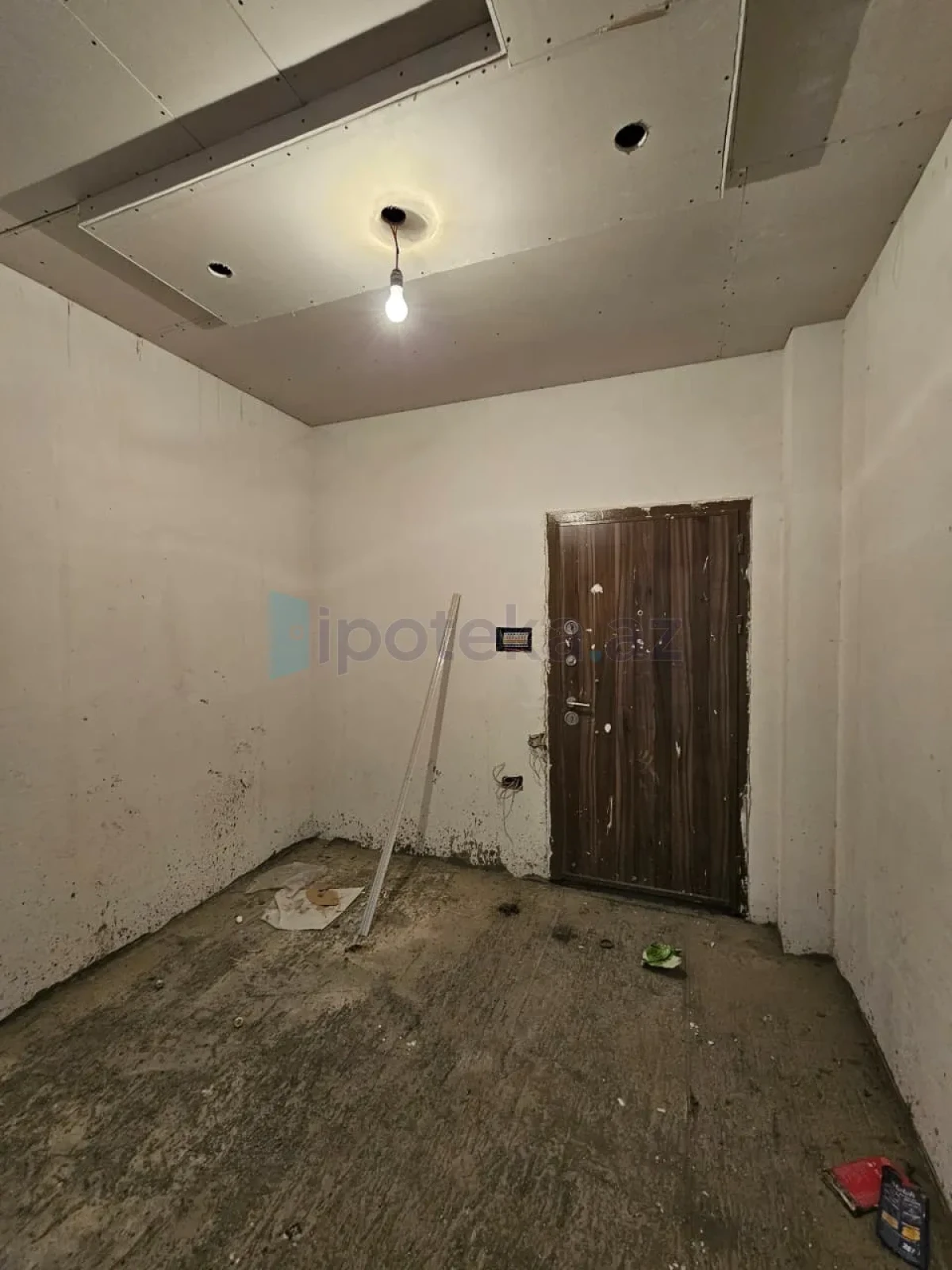 Satılır 3 otaqlı yeni tikili 82 m²