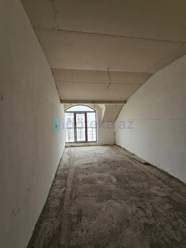 Satılır 3 otaqlı yeni tikili 82 m²