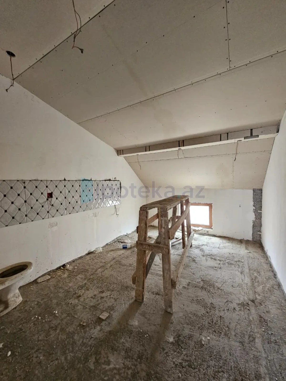 Satılır 3 otaqlı yeni tikili 82 m²