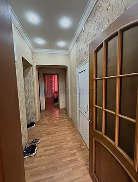 Satılır 2 otaqlı köhnə tikili 55 m²