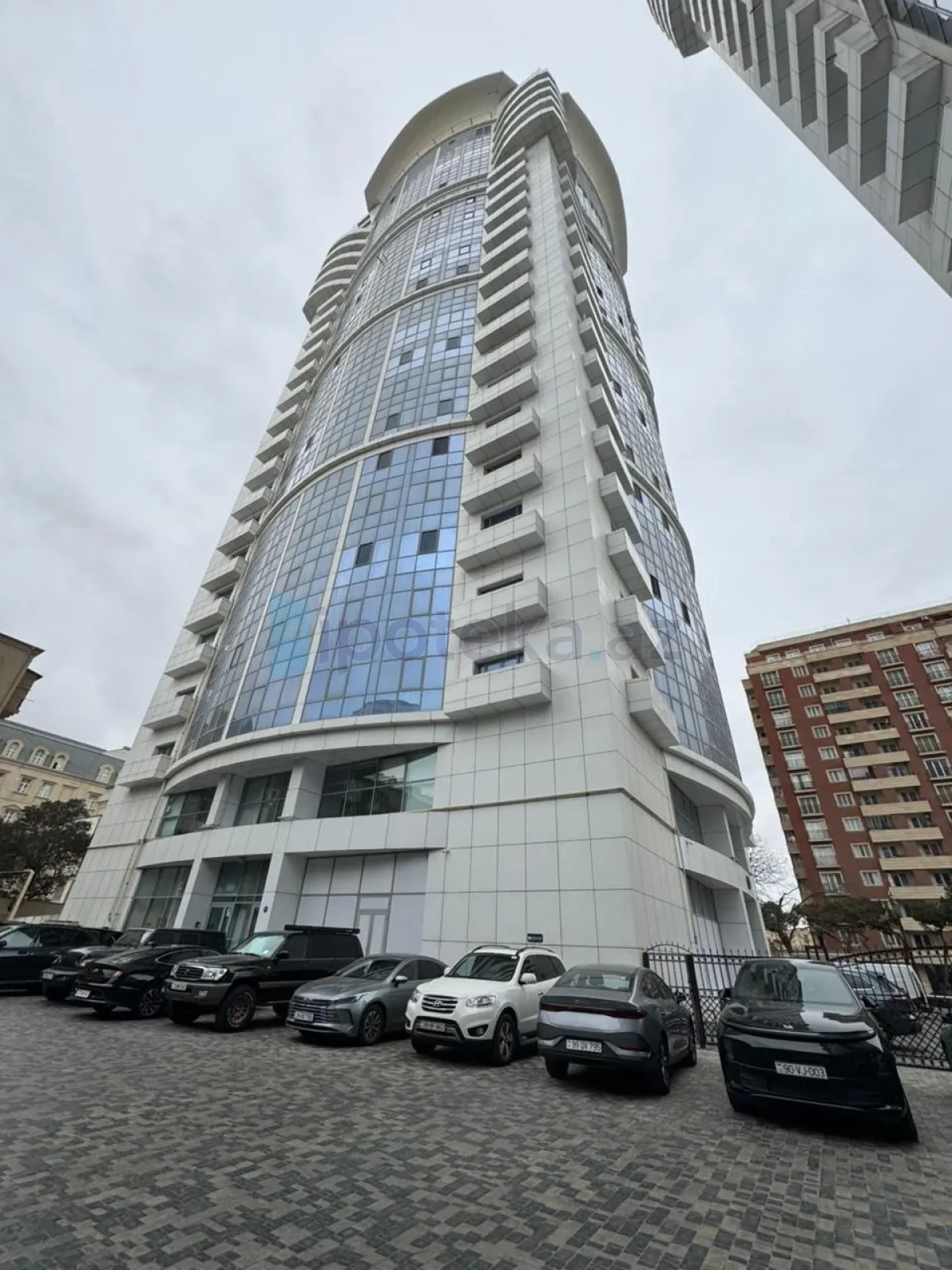 Satılır 4 otaqlı yeni tikili 224 m²