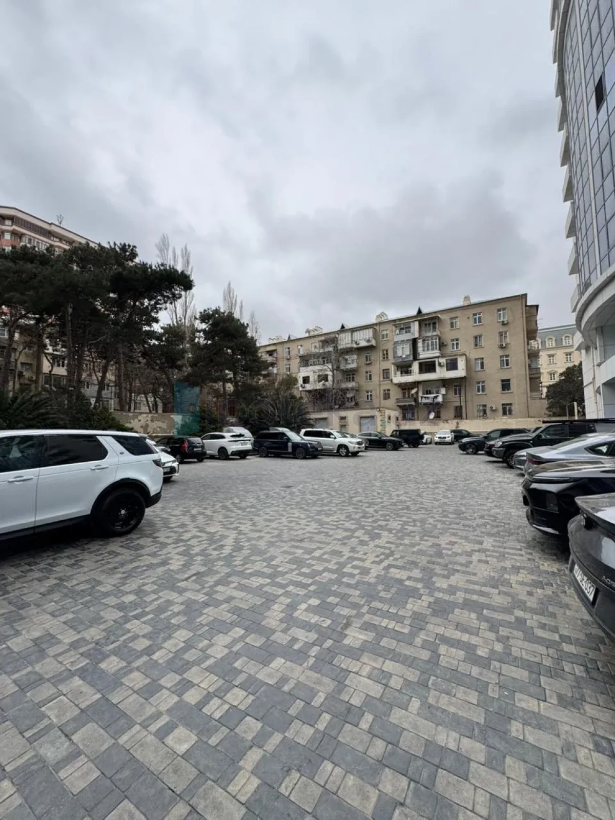 Satılır 4 otaqlı yeni tikili 224 m²