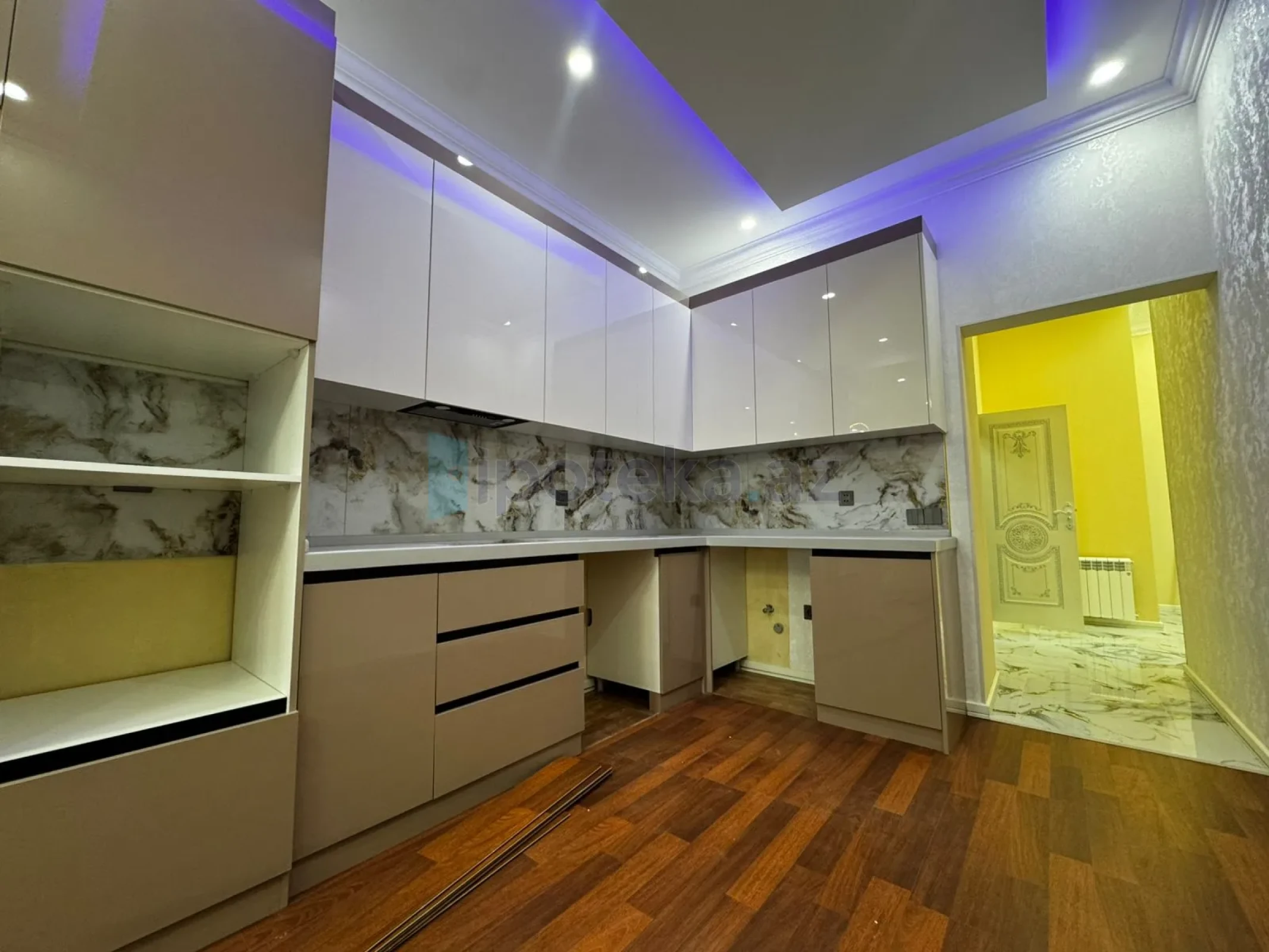 Satılır 2 otaqlı yeni tikili 85 m²