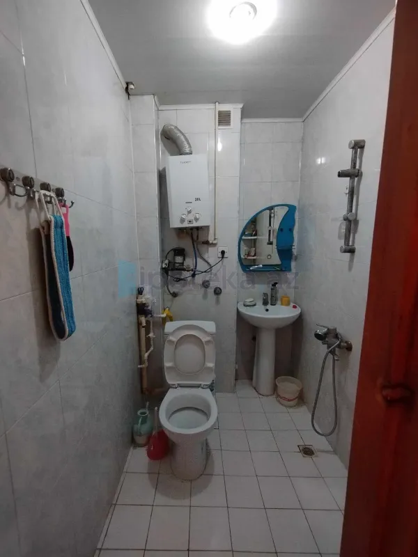 Satılır 2 otaqlı köhnə tikili 45 m²