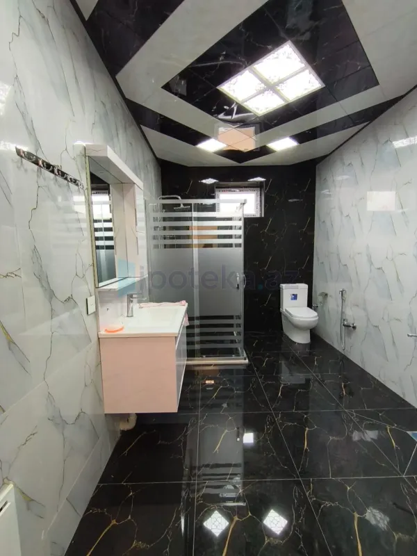 Satılır 6 otaqlı həyət evi 250 m²