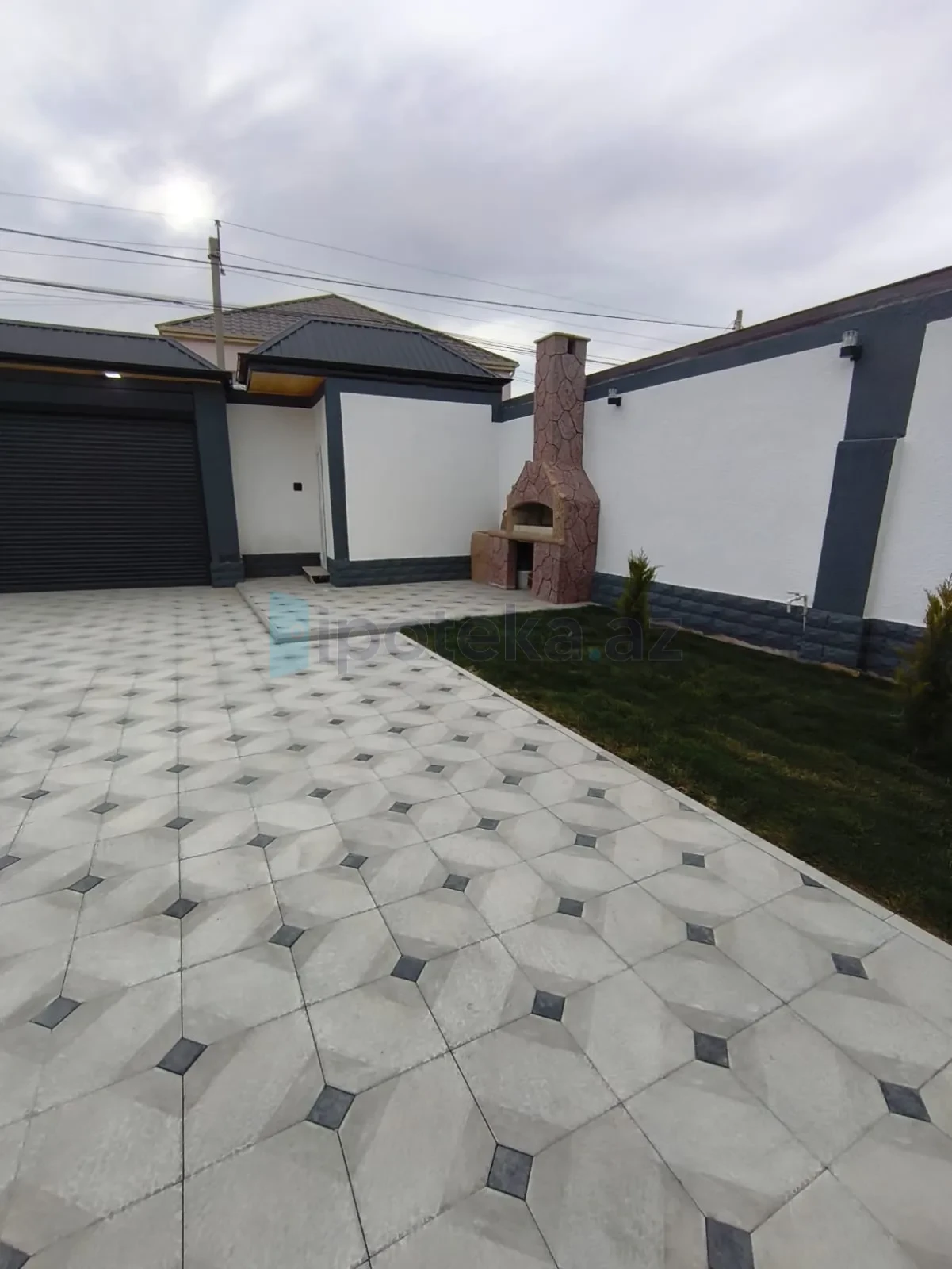 Satılır 6 otaqlı həyət evi 250 m²