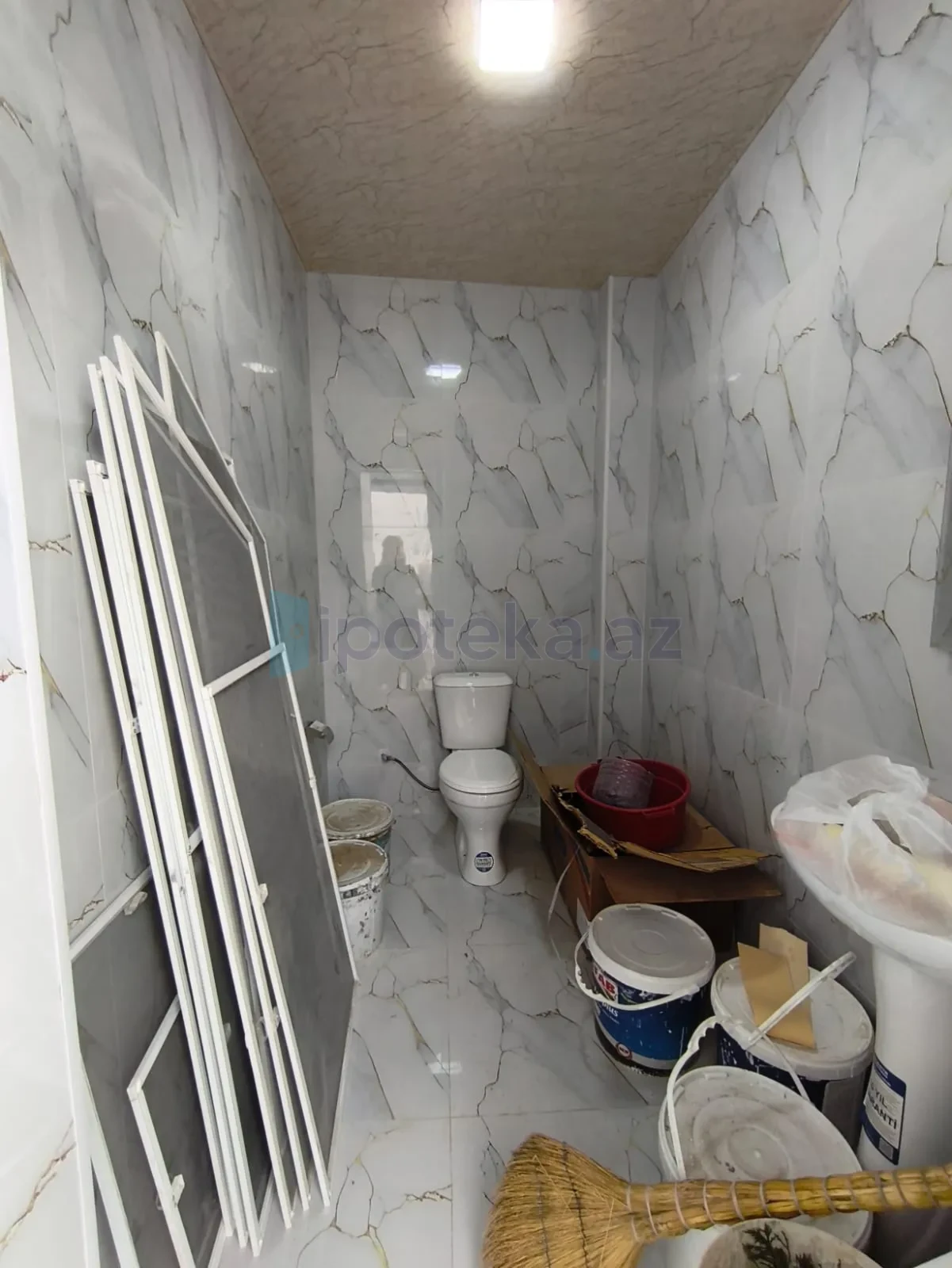 Satılır 6 otaqlı həyət evi 250 m²