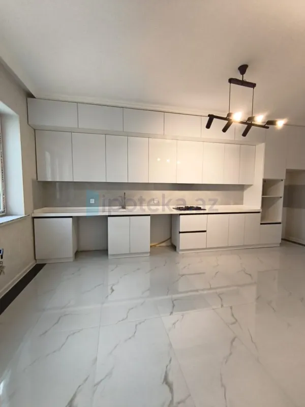 Satılır 6 otaqlı həyət evi 250 m²