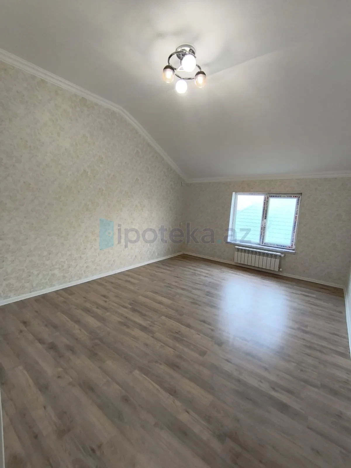 Satılır 6 otaqlı həyət evi 250 m²