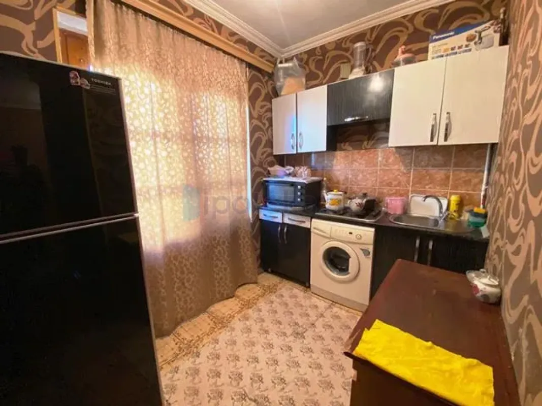 Satılır 3 otaqlı köhnə tikili 80 m²