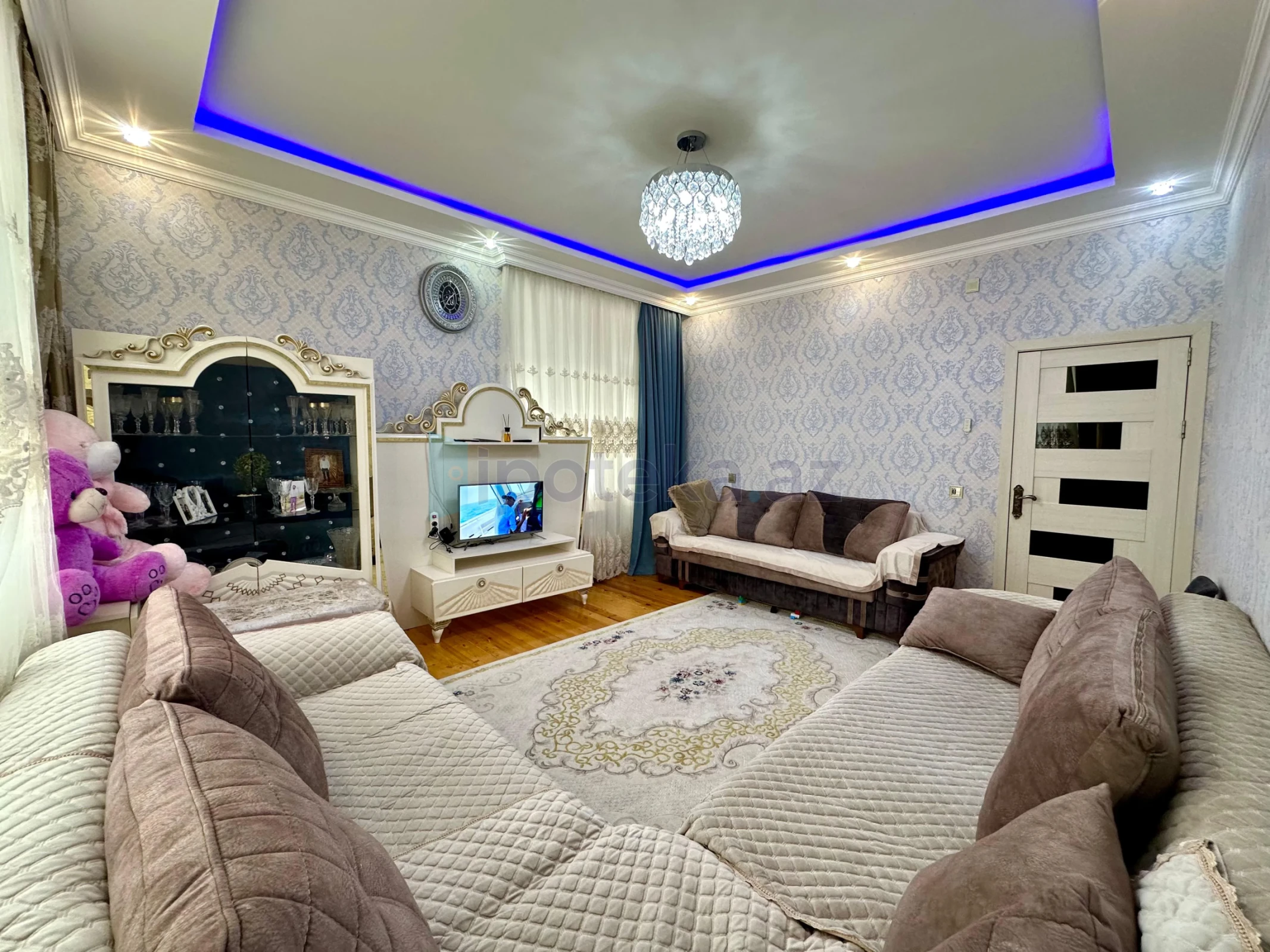 Satılır 3 otaqlı yeni tikili 105 m²
