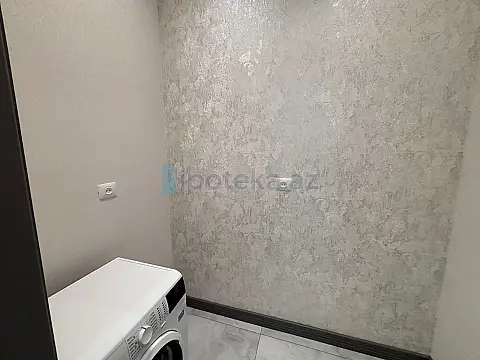 Satılır 4 otaqlı mənzil 200 m²
