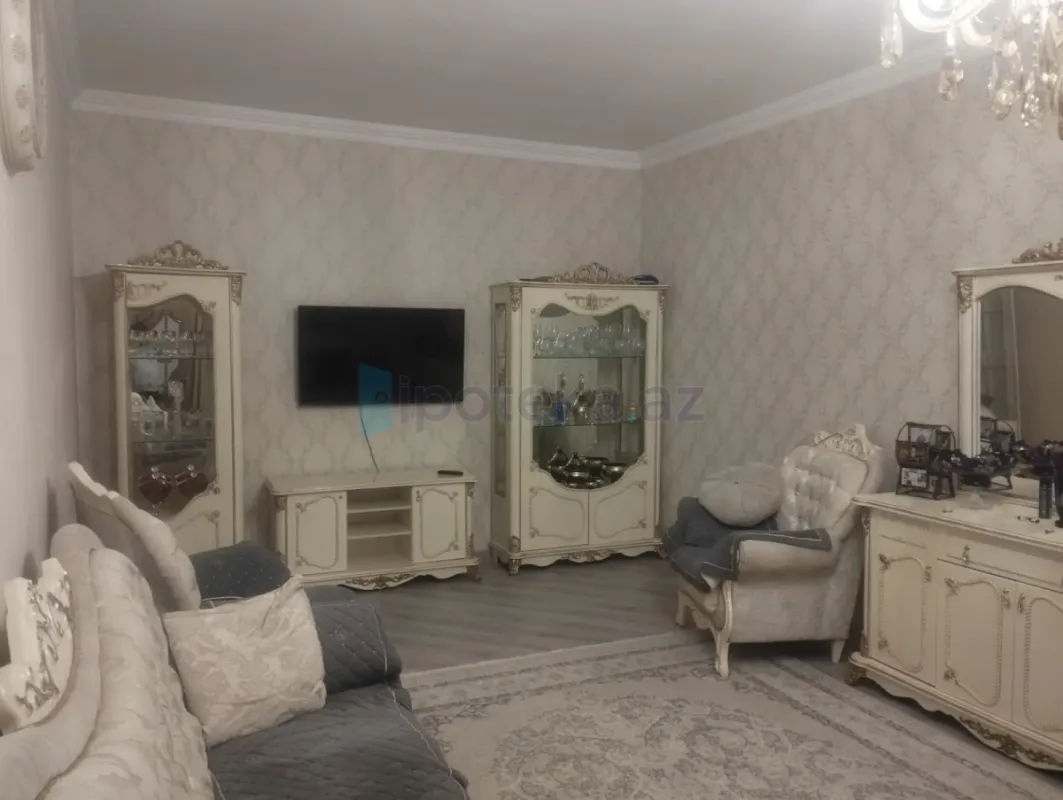 Satılır 5 otaqlı həyət evi 220 m²