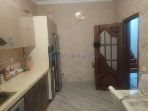 Satılır 5 otaqlı həyət evi 220 m²